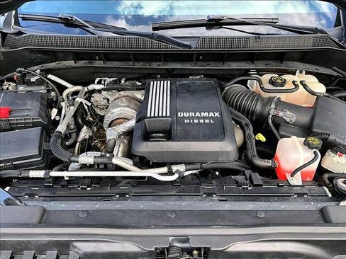 Used 2021 Chevrolet Silverado 1500 High Country w/ Technology Package image 11