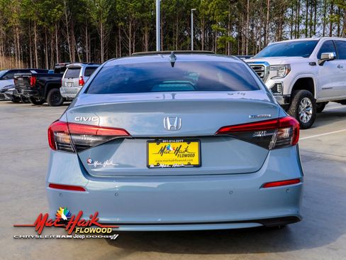 Used 2023 Honda Civic Touring image 6