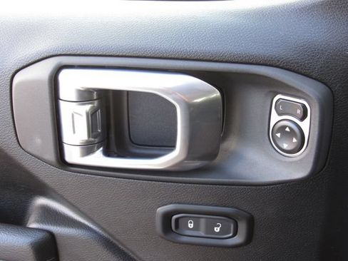 Used 2024 Jeep Wrangler Unlimited Sport AWD/4WD image 30