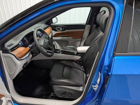 Used 2023 Jeep Compass Limited w/ Elite Group image 15