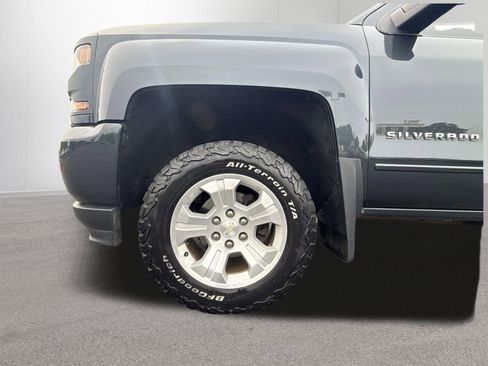 Used 2017 Chevrolet Silverado 1500 LT w/ All Star Edition AWD/4WD image 10