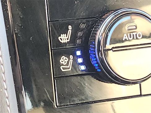 Used 2021 Nissan Armada Platinum w/ Captain's Chairs Package image 23