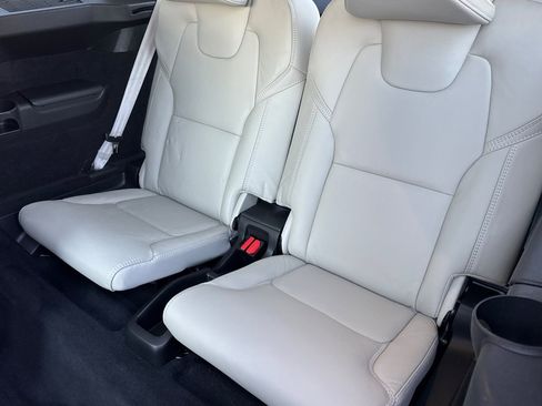Used 2023 Volvo XC90 T8 Ultimate w/ Protection Package Premier AWD/4WD image 16