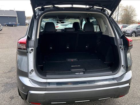 Used 2024 Nissan Rogue SL AWD/4WD image 24
