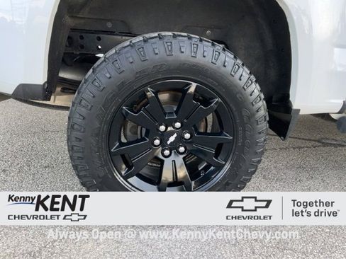 Used 2018 Chevrolet Colorado Z71 image 11