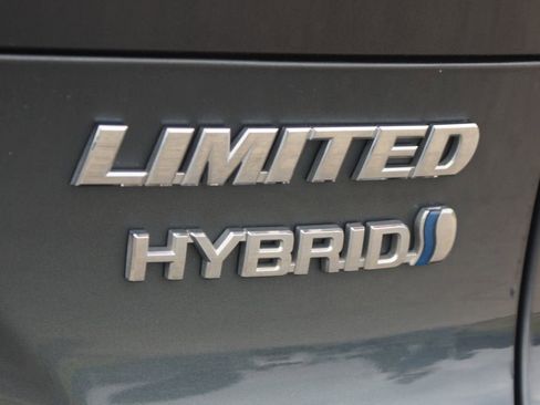 Used 2021 Toyota Venza Limited AWD/4WD image 20