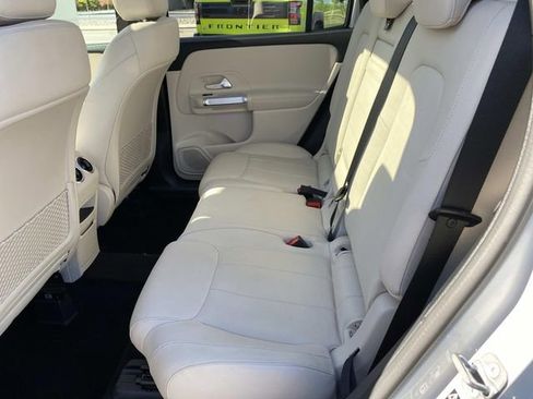 Used 2023 Mercedes-Benz GLB 250 4MATIC image 25