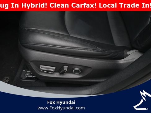 Used 2017 Toyota Prius Prime Premium image 28