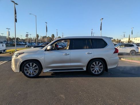 Used 2016 Lexus LX 570 4WD image 8