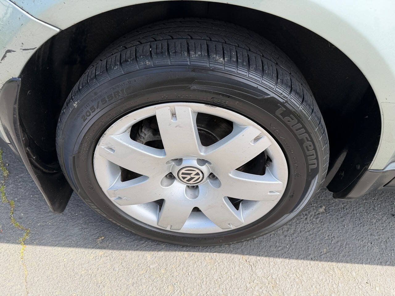 Used 2005 Volkswagen Passat GL FWD image 59