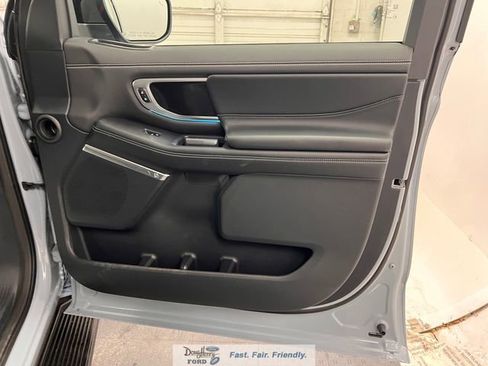 New 2026 Ford Expedition Max Platinum w/ Stealth Appearance Package AWD/4WD image 39