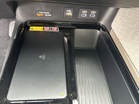 New 2026 Toyota Camry XLE AWD/4WD image 33