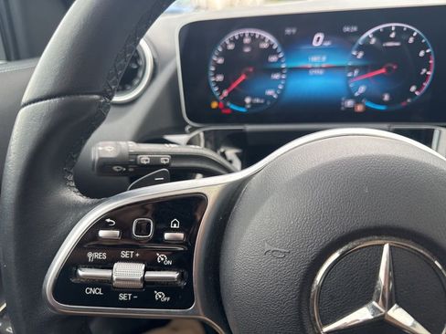 Used 2021 Mercedes-Benz GLA 250 4MATIC image 21