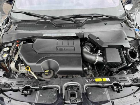 Used 2020 Land Rover Range Rover Evoque SE image 49