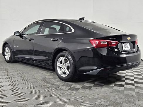 Used 2023 Chevrolet Malibu LT FWD image 3