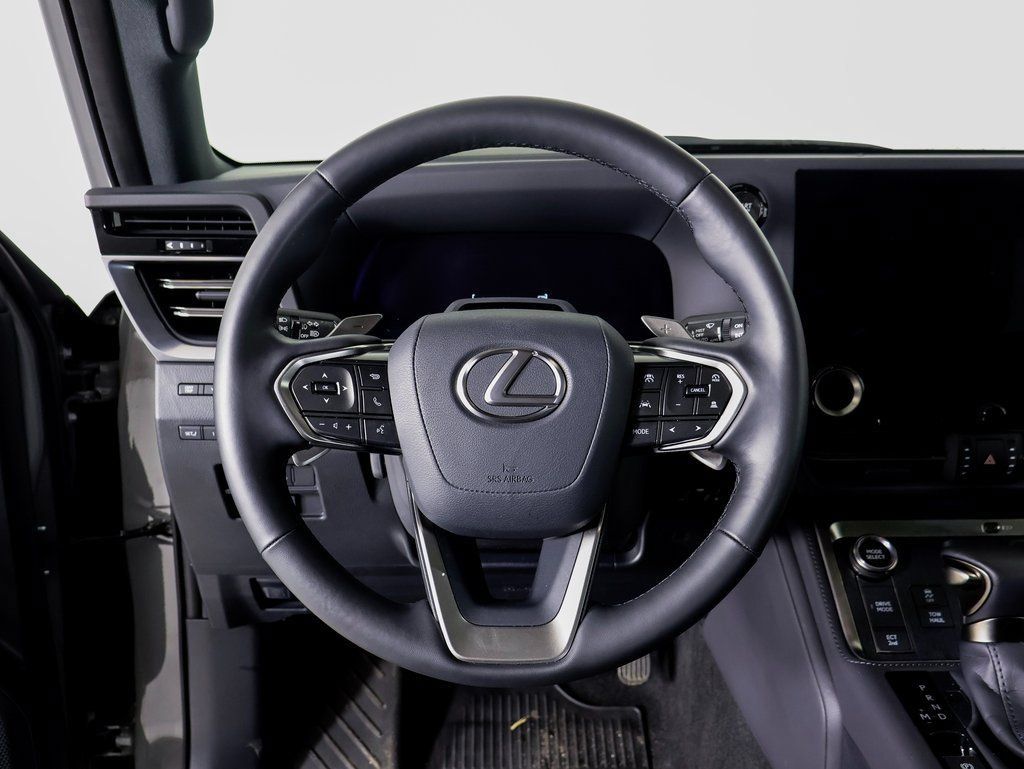 Used 2025 Lexus GX 550 w/ Accessory Package (2T) AWD/4WD image 10