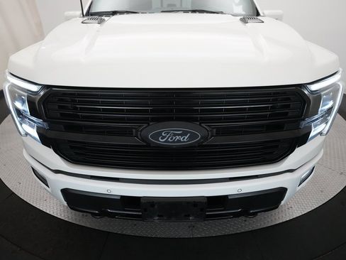 Used 2024 Ford F150 Platinum w/ FX4 Off-Road Package image 20