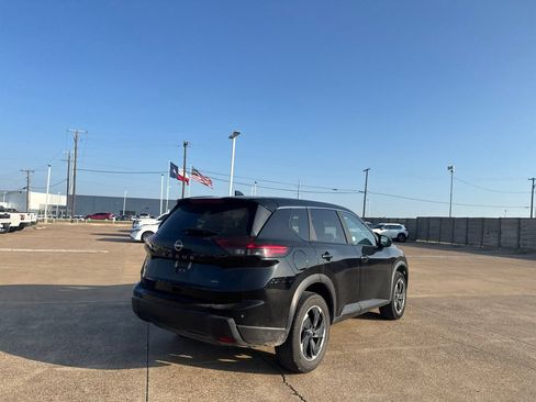Certified 2025 Nissan Rogue SV AWD/4WD image 19