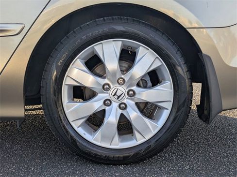 Used 2009 Honda Accord EX-L image 11