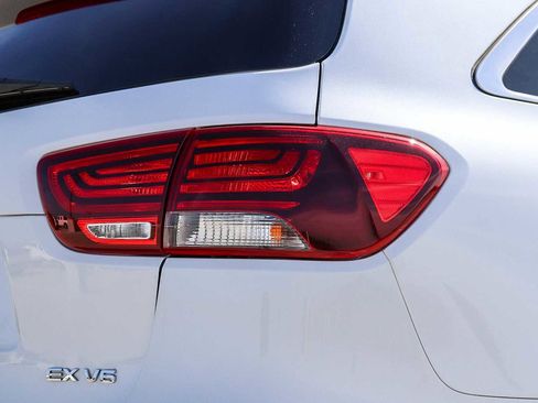 Used 2019 Kia Sorento EX image 10