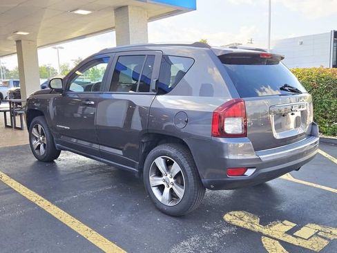 Used 2017 Jeep Compass High Altitude FWD image 3