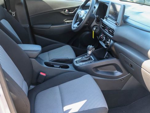 Used 2023 Hyundai Kona SE FWD image 10