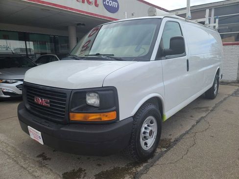 Used 2017 GMC Savana 2500 Extended image 2