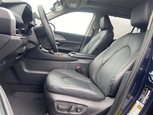 Used 2024 Toyota Grand Highlander XLE image 20
