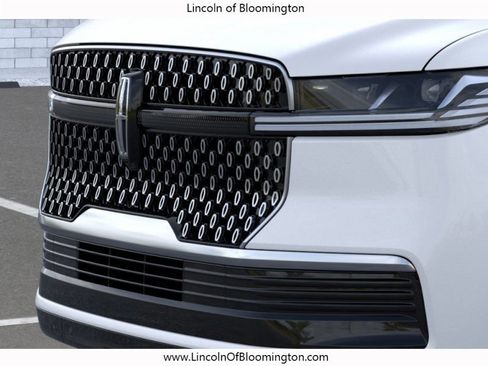 New 2026 Lincoln Navigator L Reserve AWD/4WD image 18