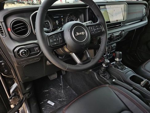New 2025 Jeep Gladiator Rubicon image 20
