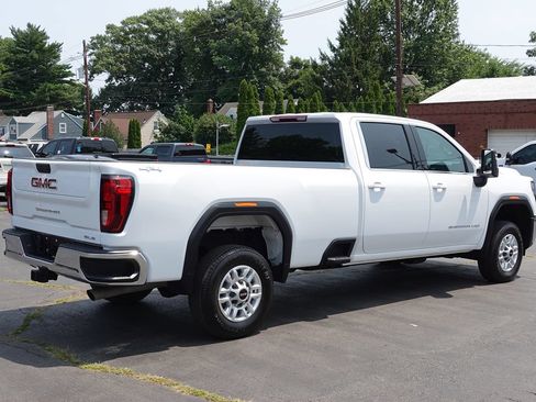 Used 2024 GMC Sierra 2500 SLE w/ SLE Value Package AWD/4WD image 3