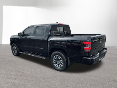 Used 2025 Nissan Frontier SL AWD/4WD image 5