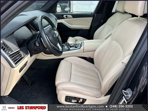 Used 2022 BMW X7 xDrive40i w/ Premium Package image 22