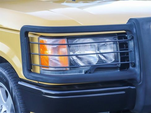 Used 2002 Land Rover Range Rover HSE image 11