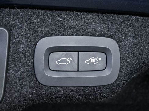 Used 2022 Volvo S90 B6 Inscription w/ Advanced Package AWD/4WD image 33