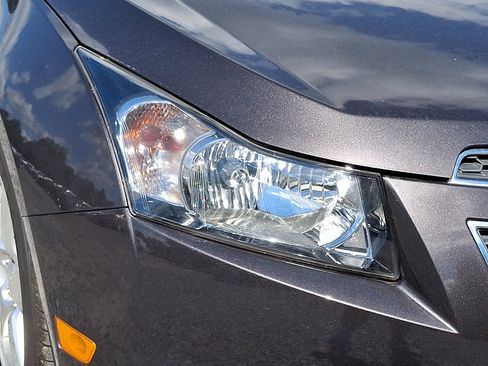 Used 2014 Chevrolet Cruze LT image 10