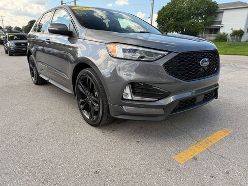 Used 2023 Ford Edge ST w/ Equipment Group 401A AWD/4WD image 3