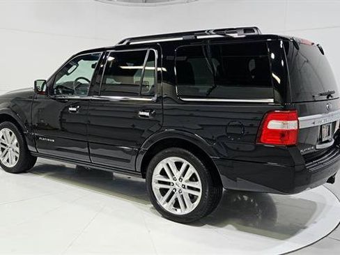 Used 2017 Ford Expedition Platinum RWD image 6