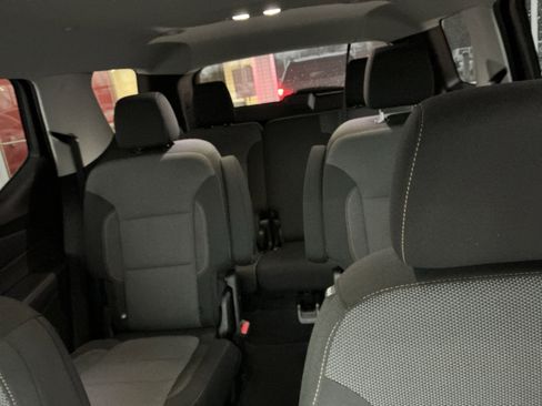 Used 2021 Chevrolet Traverse LT image 29