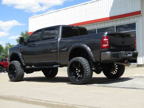 Used 2023 RAM 2500 Big Horn w/ Level 2 Equipment Group AWD/4WD image 10