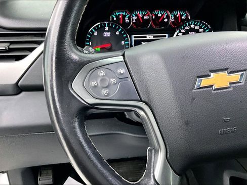 Used 2020 Chevrolet Suburban LT image 27