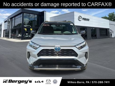 Used 2022 Toyota RAV4 XSE AWD/4WD image 2