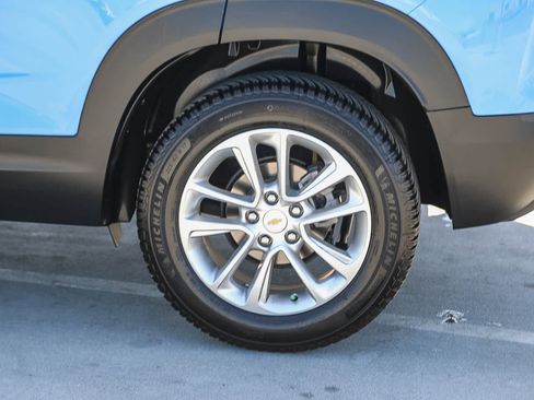 Used 2024 Chevrolet TrailBlazer LS w/ LS Convenience Package AWD/4WD image 11