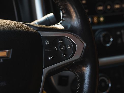 Used 2019 Chevrolet Colorado LT image 22