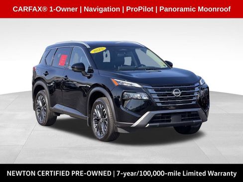 Used 2025 Nissan Rogue SL w/ Tech Package FWD image 1