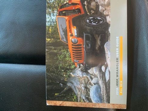 Used 2018 Jeep Wrangler Unlimited Sahara w/ Safety Group image 31