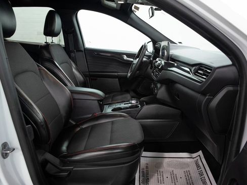 Used 2023 Ford Escape ST-Line FWD image 17