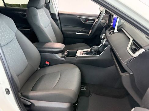 Used 2023 Toyota RAV4 XLE AWD/4WD image 14