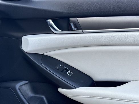 Used 2020 Honda Accord LX image 27
