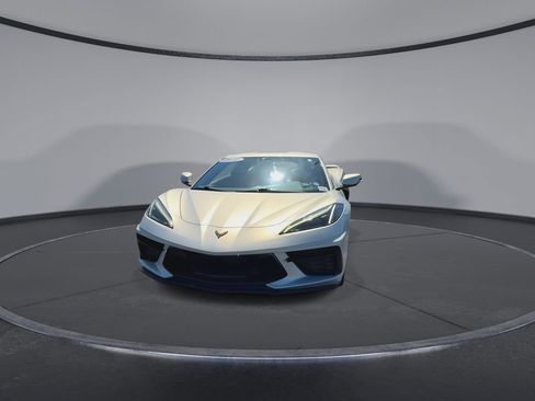 Used 2021 Chevrolet Corvette Stingray Coupe w/ Z51 Performance Package image 3